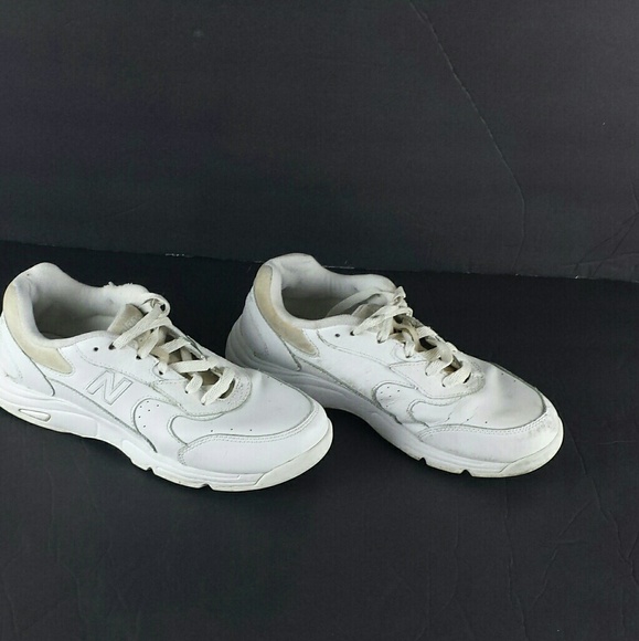New Balance Women's Walling Shoes Sz 8.5 - Picture 2 of 6